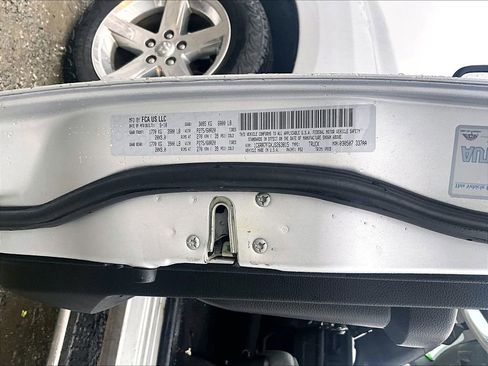 Used 2018 RAM 1500 Express w/ Express Value Package image 31