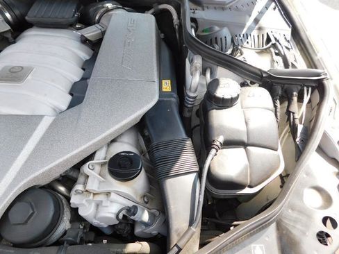 Used 2009 Mercedes-Benz CLS 63 AMG image 23