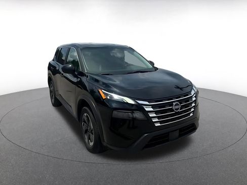 Used 2025 Nissan Rogue SV AWD/4WD image 3