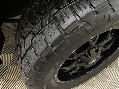 Used 2025 GMC Sierra 2500 AT4 image 54