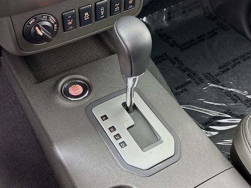 Used 2020 Nissan Frontier PRO-4X AWD/4WD image 19