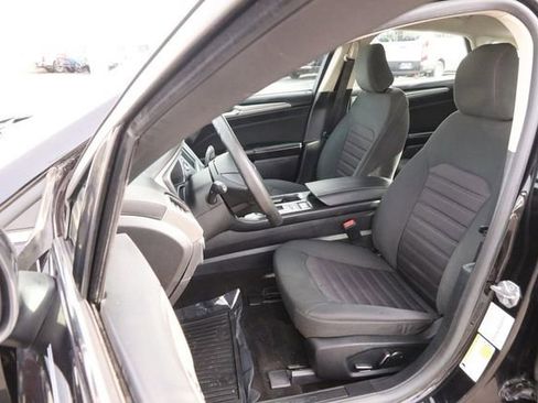 Used 2020 Ford Fusion SE image 8