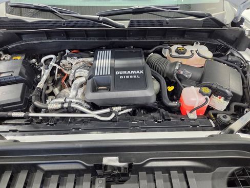 Used 2025 GMC Sierra 1500 AT4 w/ Technology Package AWD/4WD image 49
