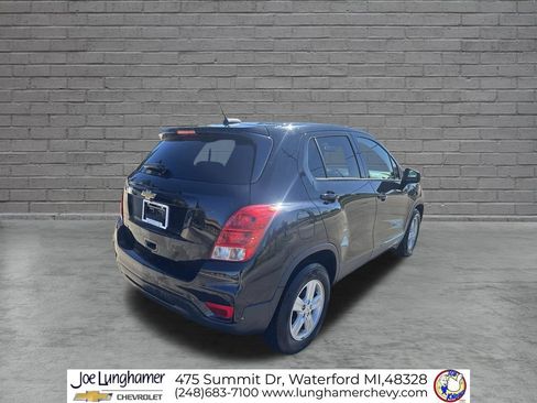 Used 2020 Chevrolet Trax LS w/ Tint and Cruise Package FWD image 3