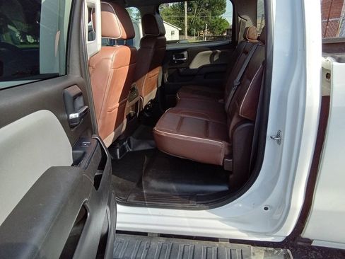 Used 2016 GMC Sierra 3500 4x4 Crew Cab w/ Sierra Convenience Package image 11