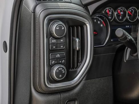 Used 2019 Chevrolet Silverado 1500 LT w/ Texas Edition AWD/4WD image 29