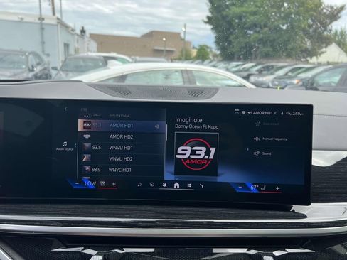 Used 2024 BMW X7 xDrive40i w/ M Sport Package image 26