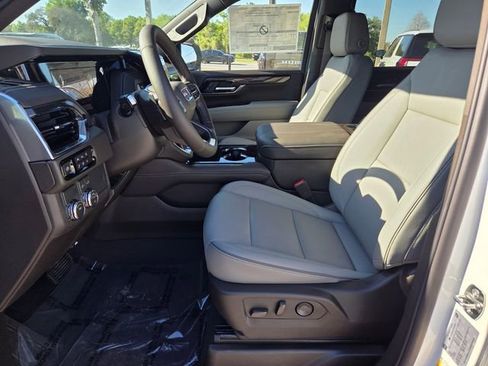 New 2026 GMC Yukon Elevation image 4