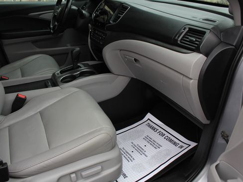 Used 2019 Honda Pilot EX-L image 18