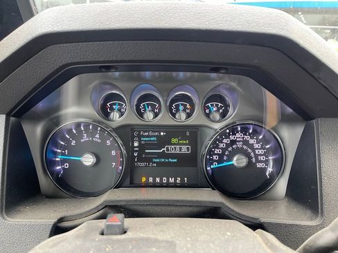 Used 2011 Ford F250 Lariat image 6