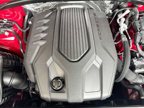 New 2025 Porsche Macan image 30