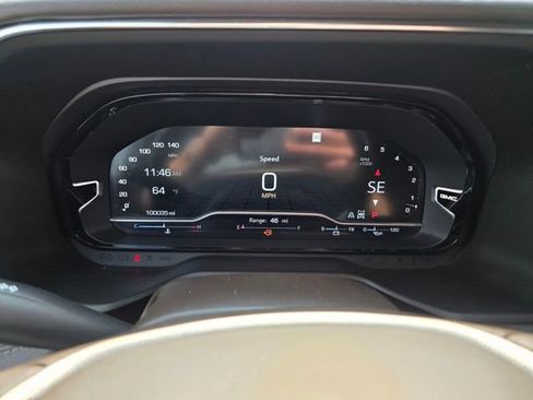 Used 2022 GMC Yukon XL Denali w/ Denali Premium Package AWD/4WD image 13