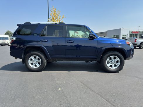 Certified 2023 Toyota 4Runner SR5 Premium w/ Moonroof Package AWD/4WD image 2