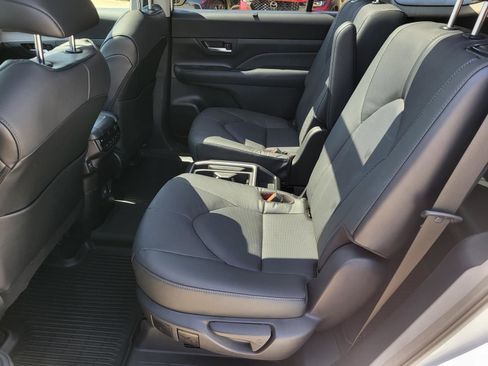 Used 2025 Toyota Grand Highlander AWD Hybrid image 15