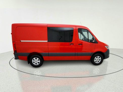 Used 2025 Mercedes-Benz Sprinter 2500 image 7