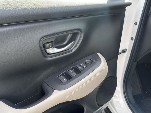 New 2026 Honda HR-V LX image 19