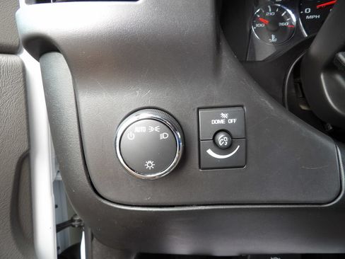 Used 2025 Chevrolet Express 3500 LT w/ LT Preferred Equipment Group RWD image 19