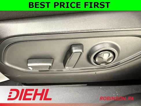 New 2025 Jeep Grand Cherokee Laredo w/ Luxury Tech Group I image 20