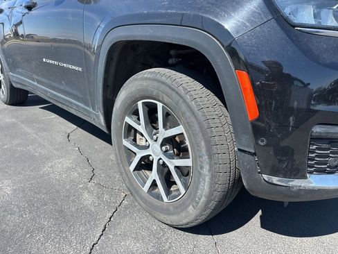 Used 2024 Jeep Grand Cherokee L Limited w/ Luxury Tech Group II image 4