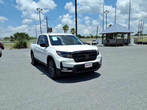 Used 2026 Honda Ridgeline Sport image 2