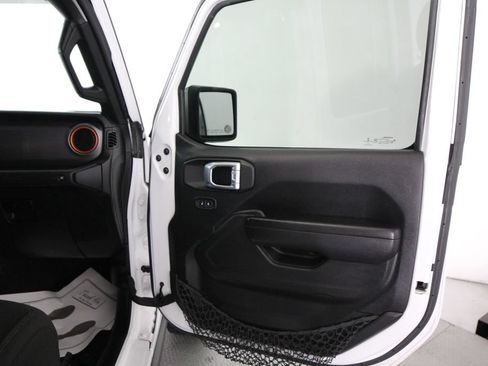 Used 2021 Jeep Gladiator Mojave w/ LED Lighting Group AWD/4WD image 48