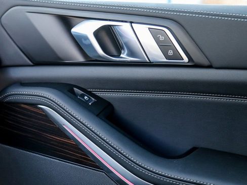 New 2026 BMW X5 xDrive50e image 18