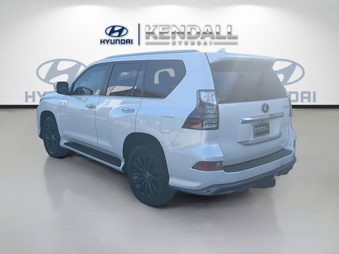 Used 2023 Lexus GX 460 Premium w/ Accessory Package AWD/4WD image 4