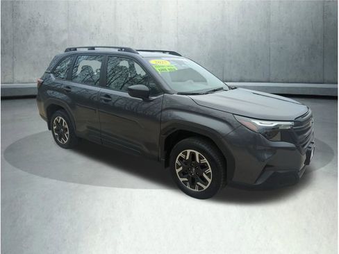 Certified 2025 Subaru Forester AWD/4WD image 9