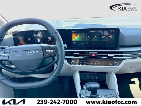 New 2026 Kia Sportage EX image 17