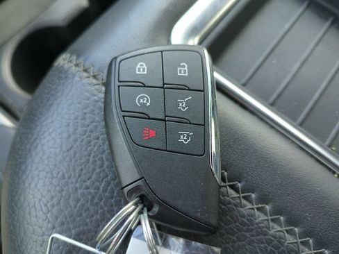 Used 2022 GMC Yukon Denali w/ Denali Premium Package AWD/4WD image 36