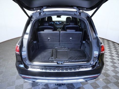 Used 2021 Mercedes-Benz GLS 450 4MATIC image 29