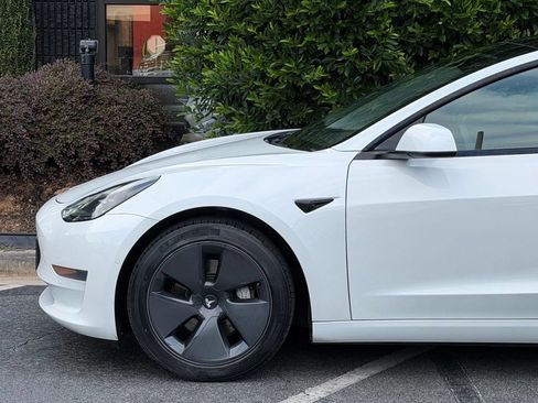 Used 2021 Tesla Model 3 Standard Range RWD image 10