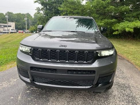 Certified 2024 Jeep Grand Cherokee L Altitude AWD/4WD image 8