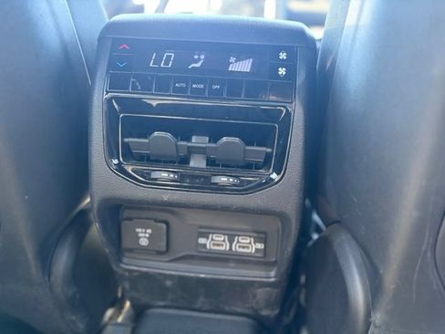 Used 2024 Jeep Grand Cherokee L Laredo AWD/4WD image 16