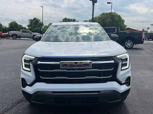 Used 2026 GMC Terrain Elevation FWD image 2
