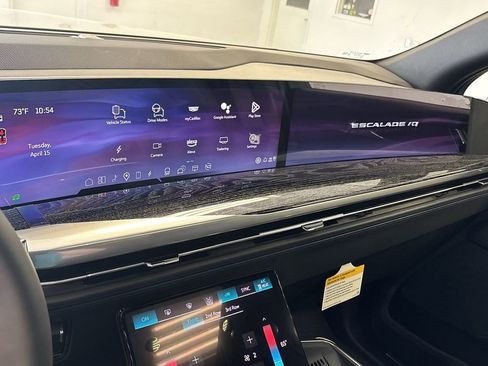 New 2025 Cadillac Escalade IQ Luxury 1 w/ LPO, Radiant Package image 17