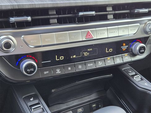 New 2025 Kia Telluride EX w/ EX Captain's Chair Package image 14