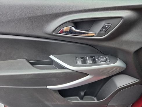 Certified 2024 Chevrolet Trax LS FWD image 17