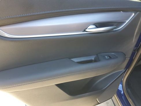 Certified 2023 Cadillac XT5 Luxury FWD image 13