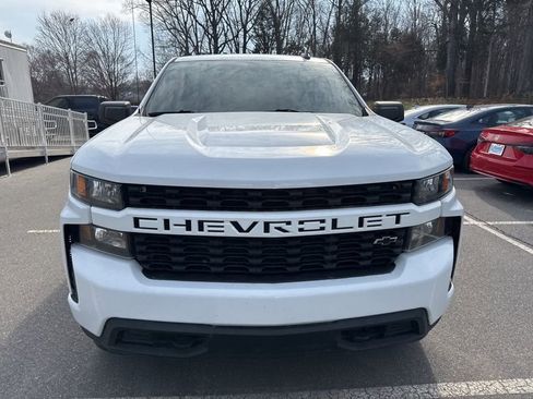Used 2021 Chevrolet Silverado 1500 Custom image 3