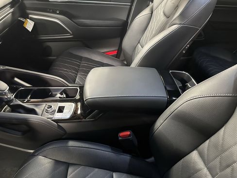 Certified 2025 Kia Telluride AWD image 29