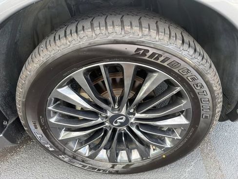 Used 2021 INFINITI QX80 Premium Select w/ All-Season Package RWD image 12
