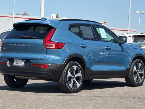 Used 2024 Volvo XC40 B5 Plus AWD/4WD image 2