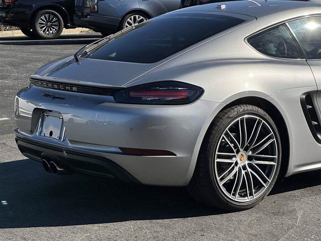 Used 2024 Porsche 718 Cayman RWD image 37