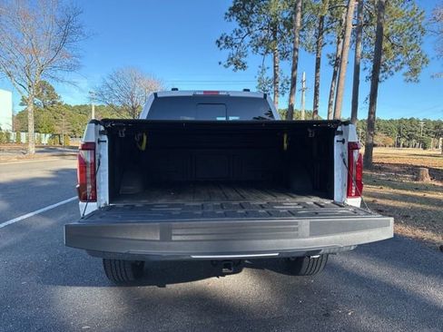 Used 2025 Ford F150 Lariat w/ Equipment Group 501A Mid image 19