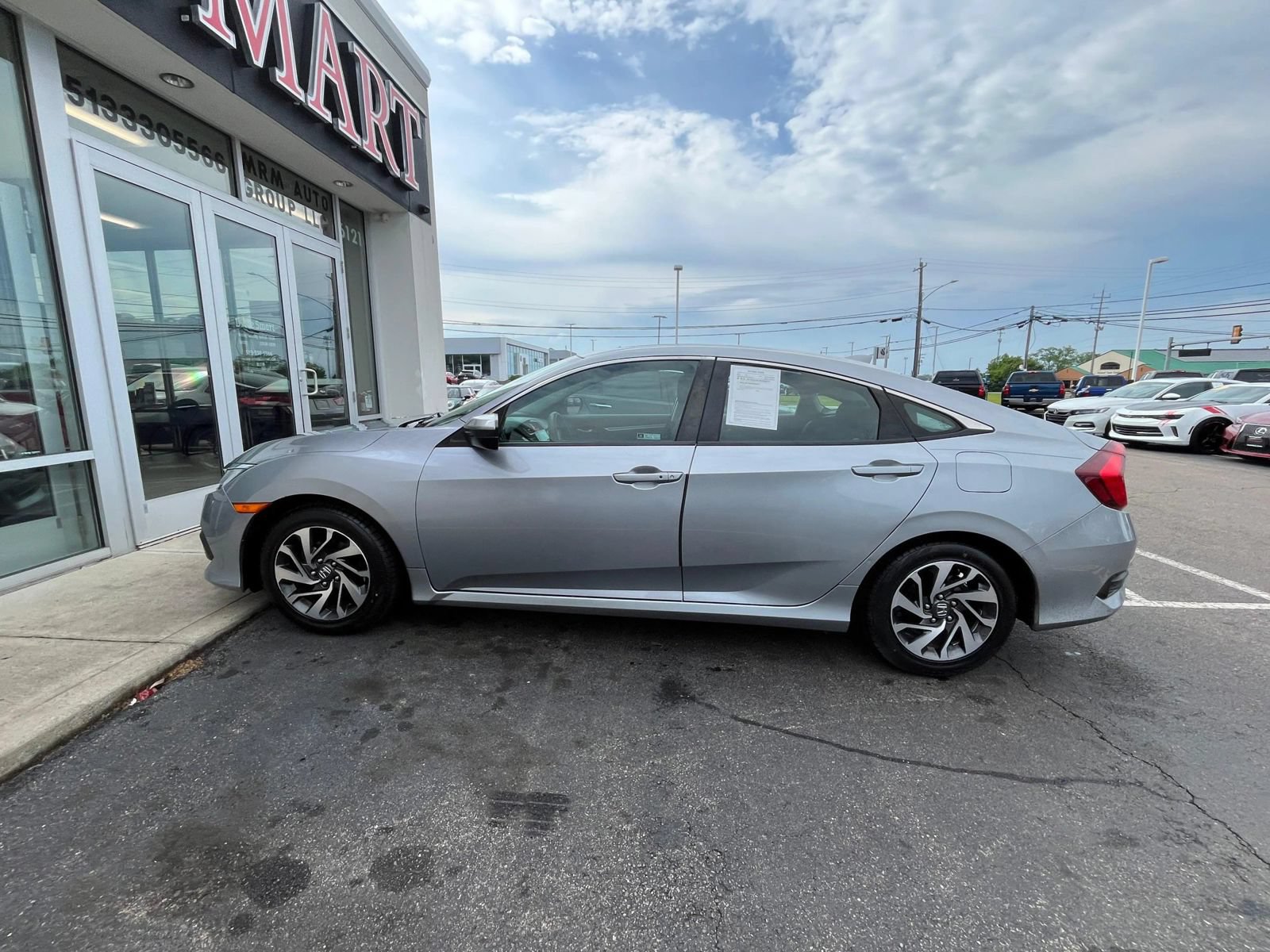 Used 2018 Honda Civic EX image 9