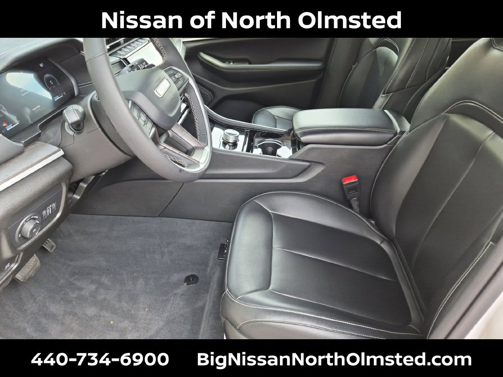 Used 2023 Jeep Grand Cherokee Limited AWD/4WD image 17