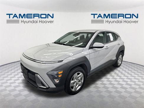 Used 2024 Hyundai Kona SE image 1