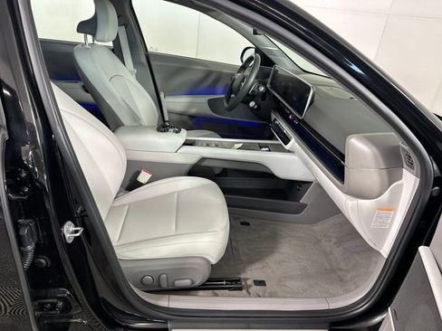 Used 2024 Hyundai Ioniq 6 Limited image 28