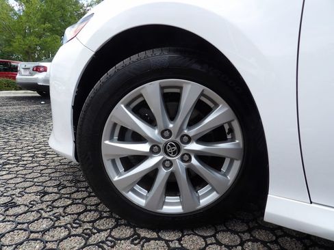 Used 2020 Toyota Camry LE FWD image 25